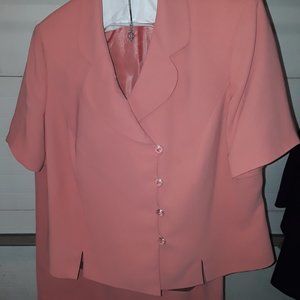 Le Suit Spring/Summer Coral 2pc Suit, 20W